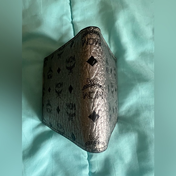 MCM men’s bifold wallet - Picture 5 of 11
